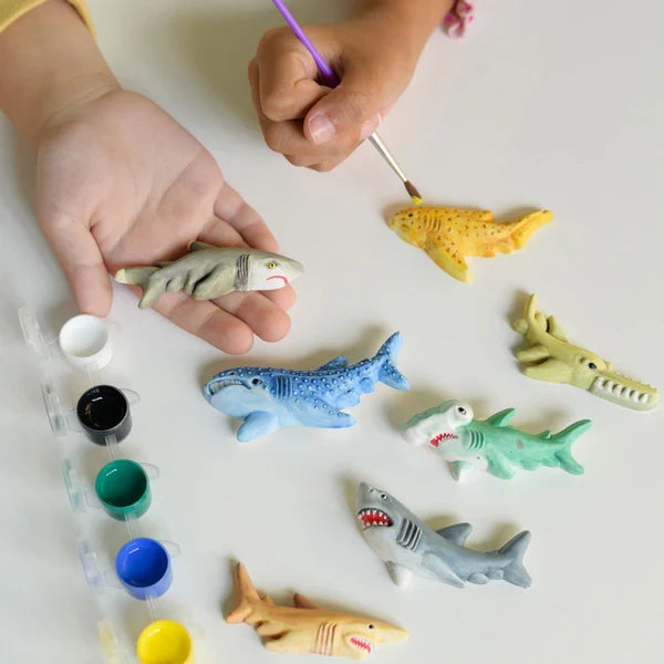 4M Mould & Paint Glow In the Dark Sharks